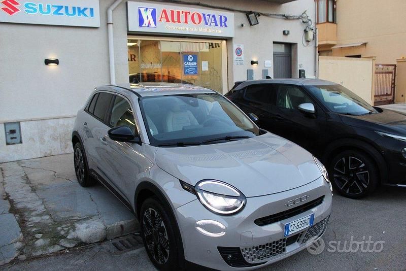Usata Fiat 600 La Prima 110 CV (80 kW) 2025 Beige SUV
