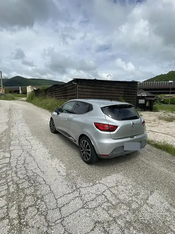 Usata Renault Clio 90 CV (66 kW) 2014 Grigio Utilitaria