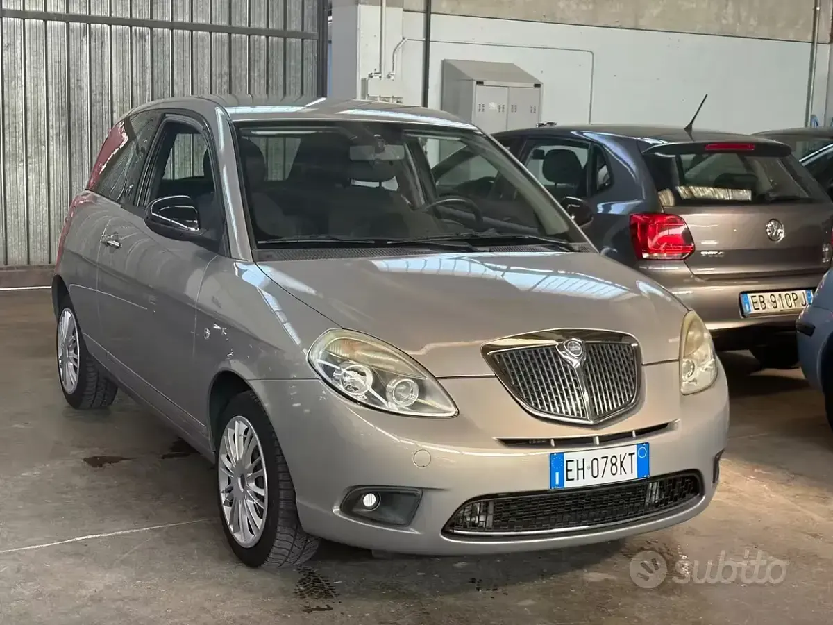 Usata Lancia Ypsilon Platinum 69 CV (50 kW) 2011 Other Utilitaria