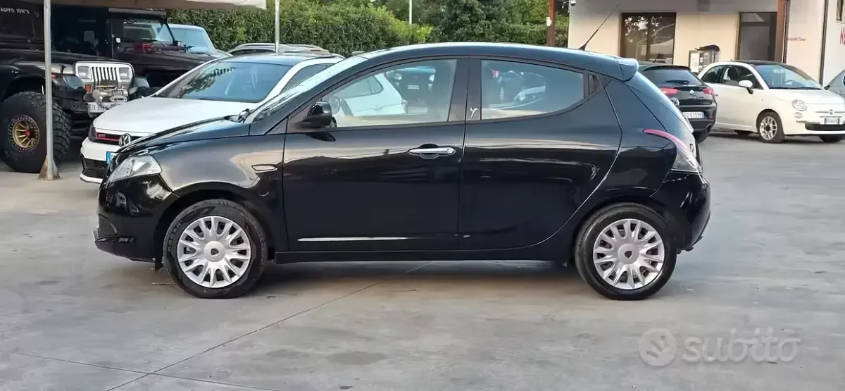 Usata Lancia Ypsilon 69 CV (50 kW) 2013 Bianco Utilitaria