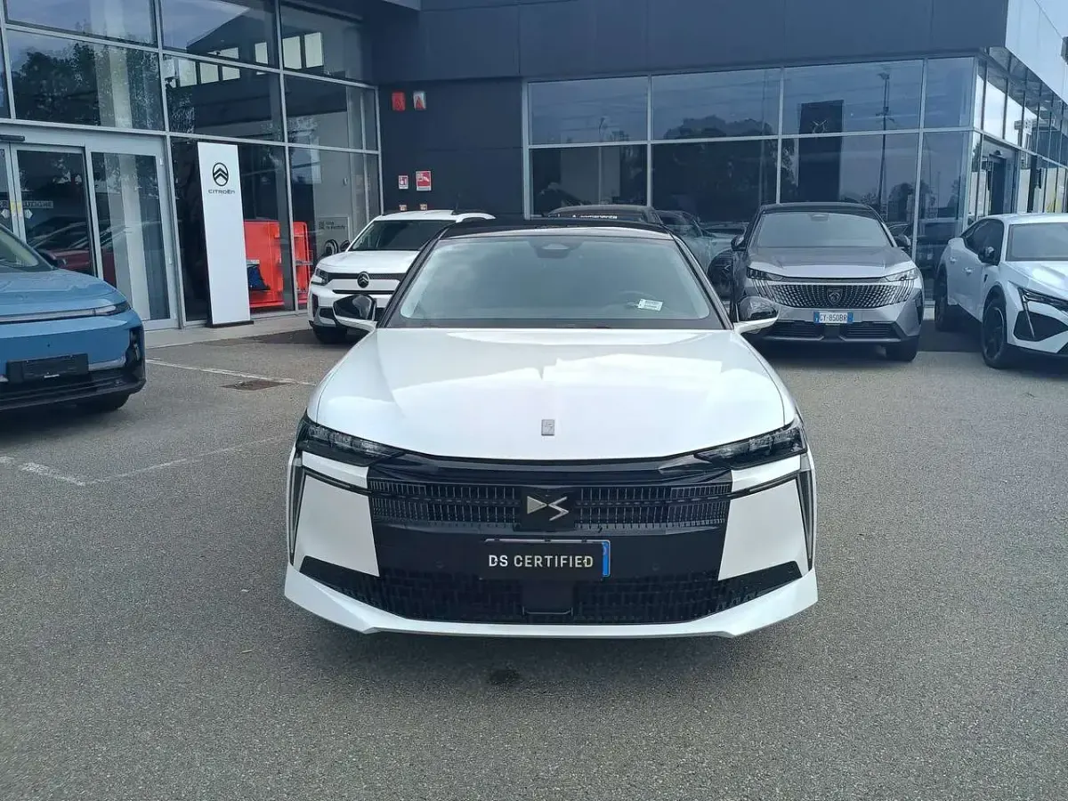 Nuova DS Automobiles DS4 145 CV (106 kW) 2025 Bianco perlatetto nero SUV