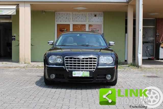 Usata Chrysler 300C Touring 218 CV (160 kW) 2008 Nero Station wagon
