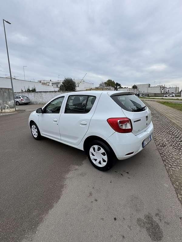 Usata Dacia Sandero 75 CV (55 kW) 2015 Berlina