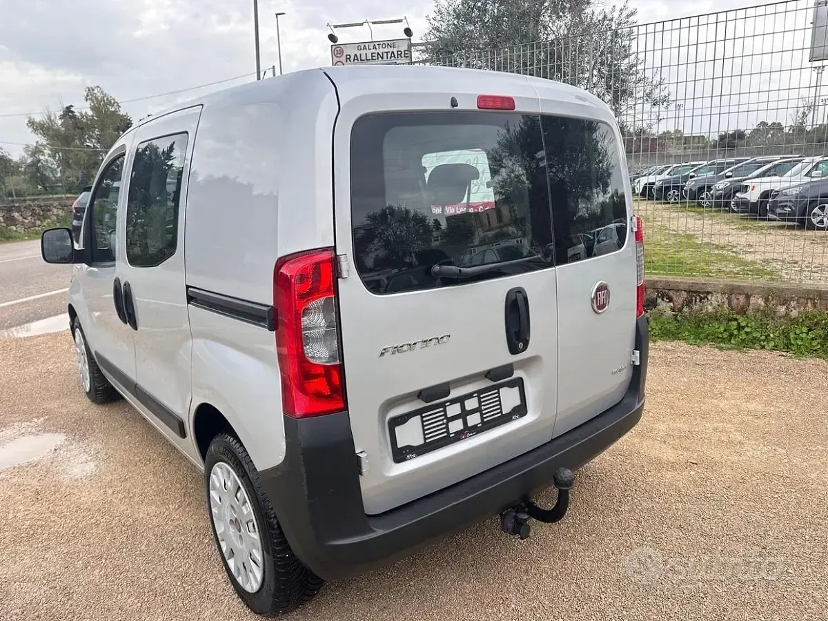 Usata Fiat Fiorino 75 CV (55 kW) 2015 Grigio Monovolume
