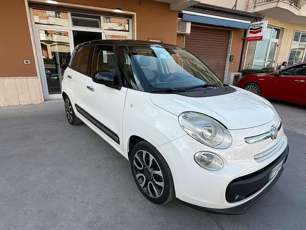 Usata Fiat 500L Lounge 84 CV (61 kW) 2013 Bianco Monovolume