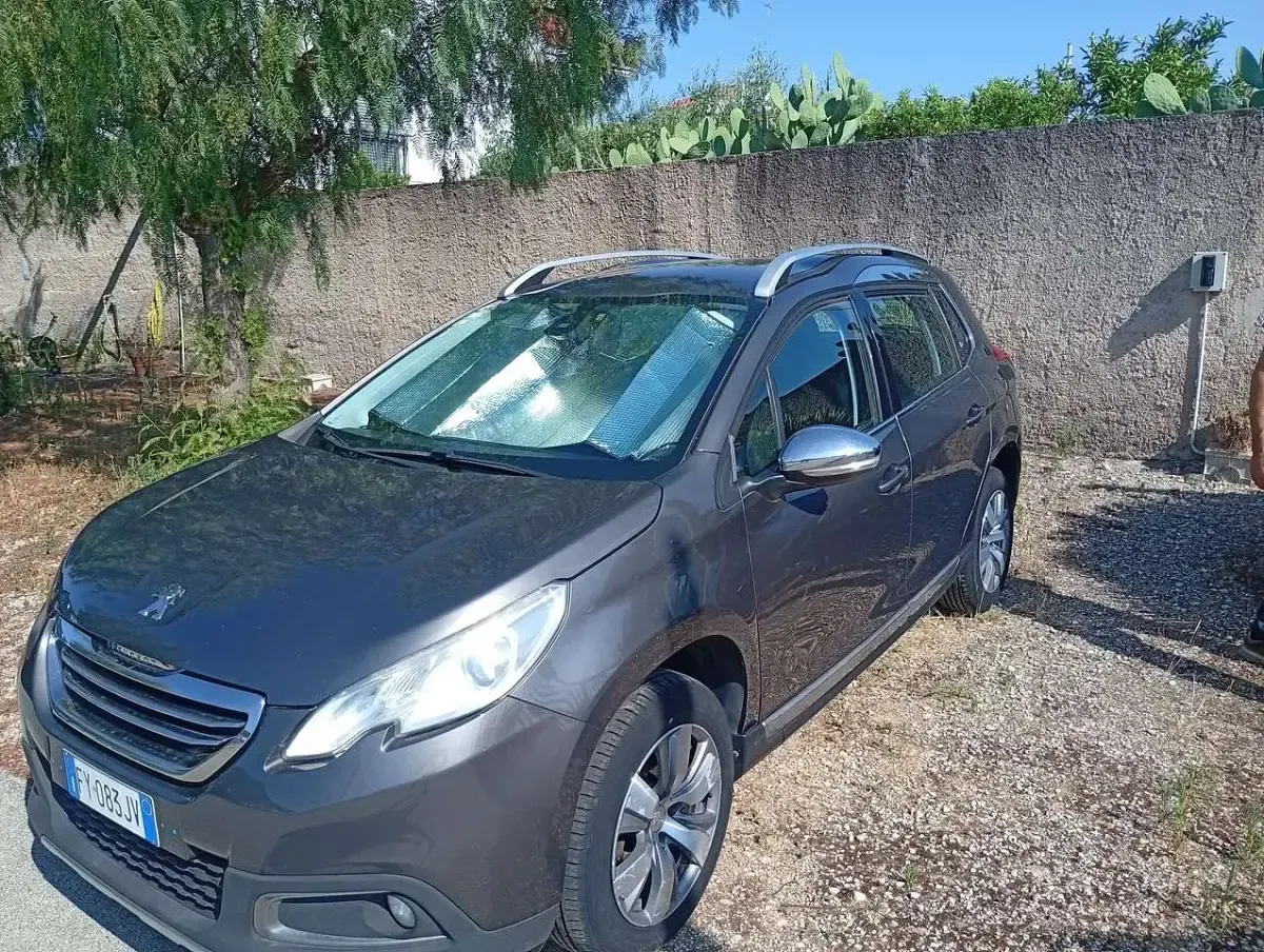 Usata Peugeot 2008 99 CV (72 kW) 2016 Grigio SUV