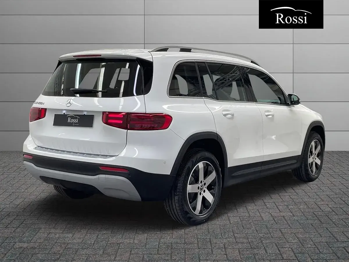 Nuova Mercedes GLB200 Advanced 150 CV (110 kW) 2026 SUV