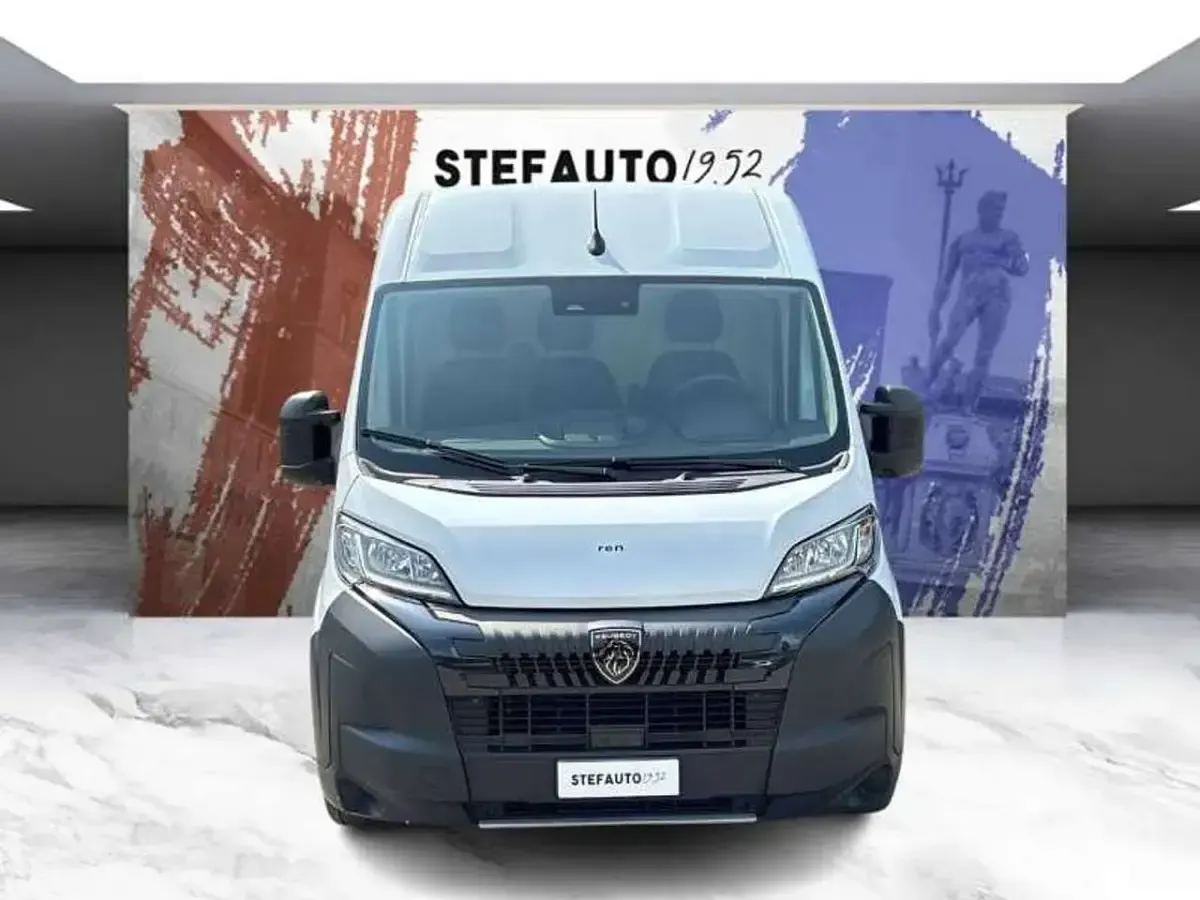 Usata Peugeot Boxer S 140 CV (102 kW) 2024 Bianco Furgone