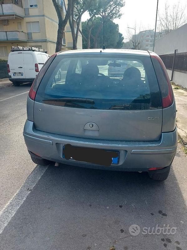 Usata Opel Corsa 75 CV (55 kW) 2004 Grigio Utilitaria