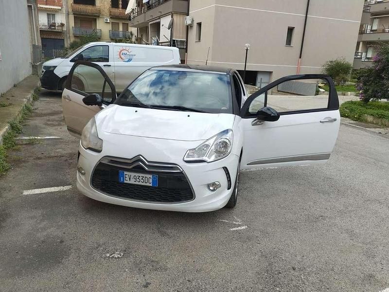 Usata Citroën DS3 Chic 95 CV (69 kW) 2014 Bianco Berlina
