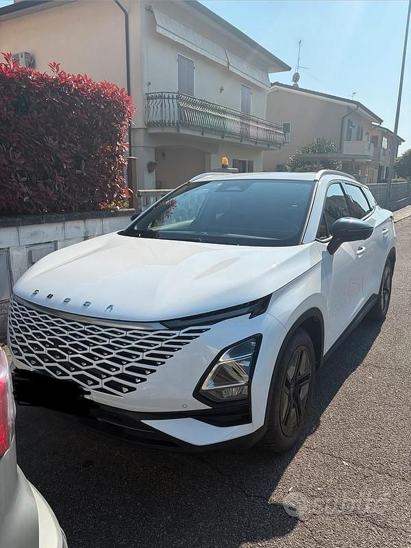 Usata Omoda 5 147 CV (108 kW) 2025 Bianco SUV
