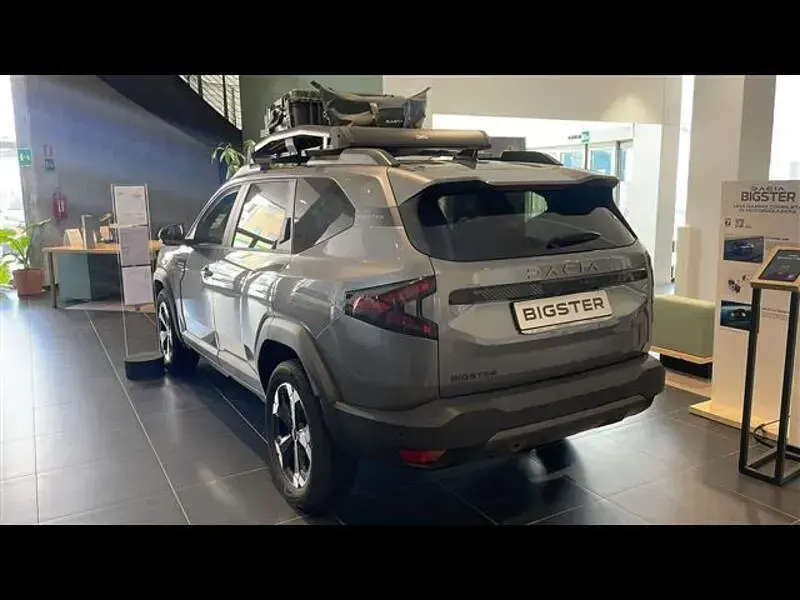 Nuova Dacia Bigster Extreme 140 CV (102 kW) 2026 Grigio scuro SUV