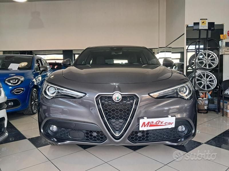 Usata Alfa Romeo Stelvio Super 190 CV (139 kW) 2023 Grigio SUV