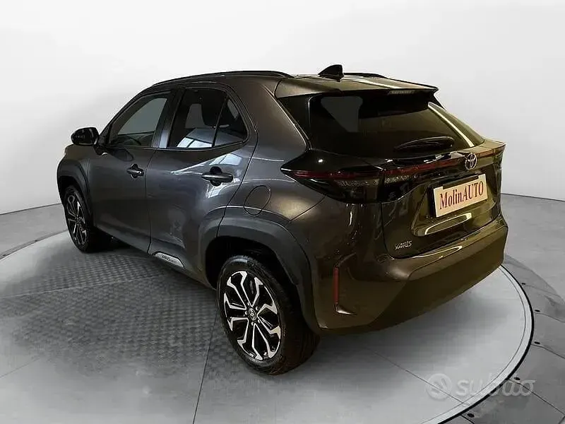 Nuova Toyota Yaris Cross Trend 130 CV (95 kW) 2026 Grigio SUV