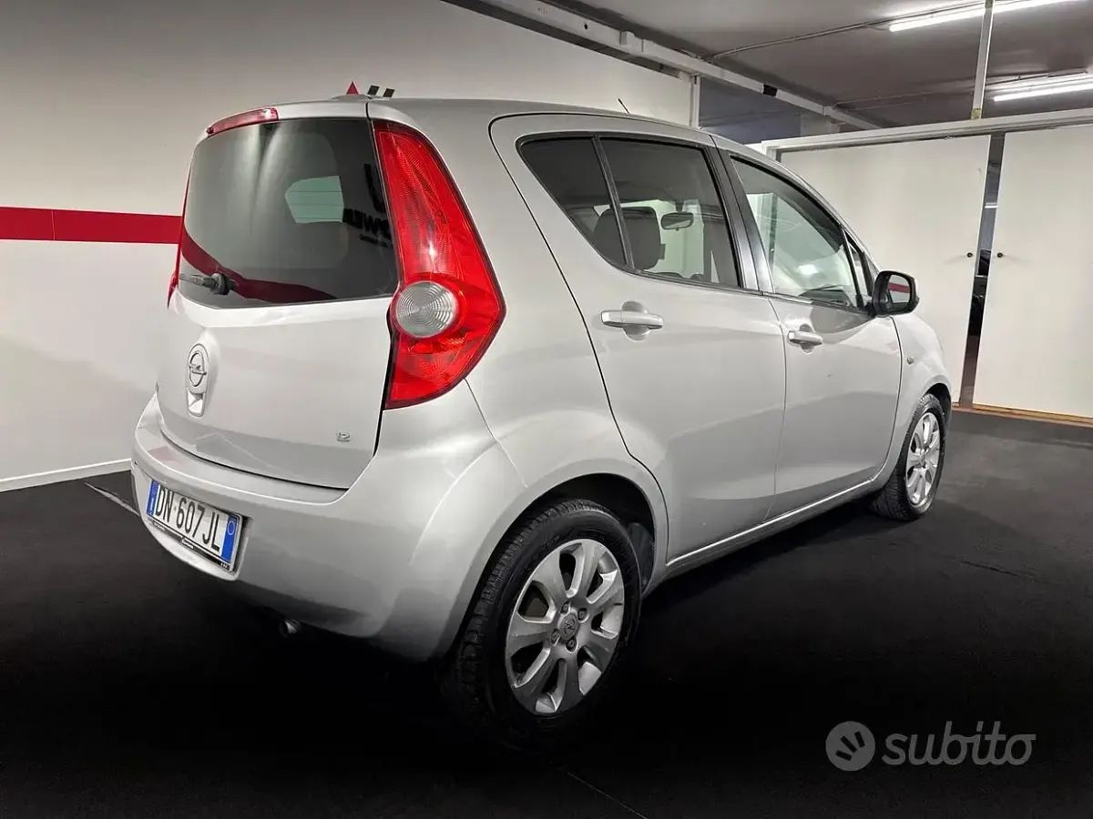Usata Opel Agila Enjoy 86 CV (63 kW) 2008 Grigio Utilitaria