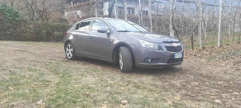 Usata 2013 Chevrolet Cruze LTZ Tre volumi | 3500 € (Buon prezzo) - Immagine 1/4