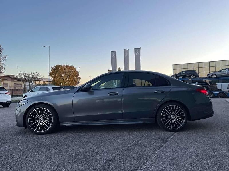 Nuova Mercedes C220 200 CV (147 kW) 2026 Grigio selenite Berlina