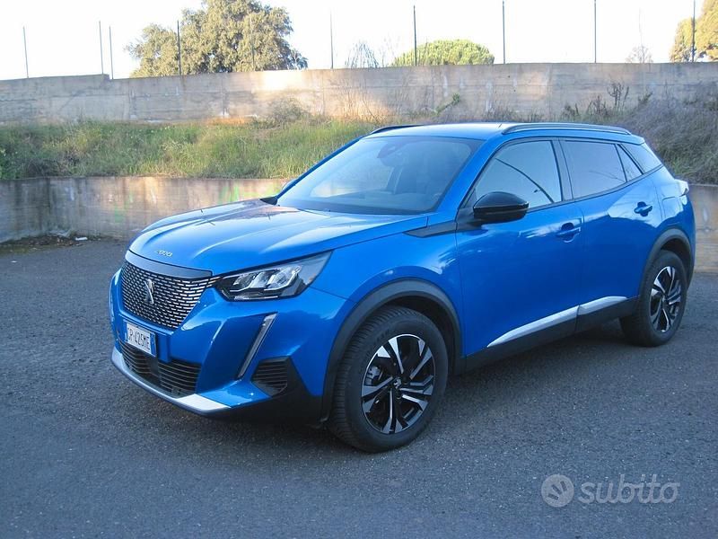 Usata Peugeot 2008 Allure 130 CV (95 kW) 2023 Blu SUV