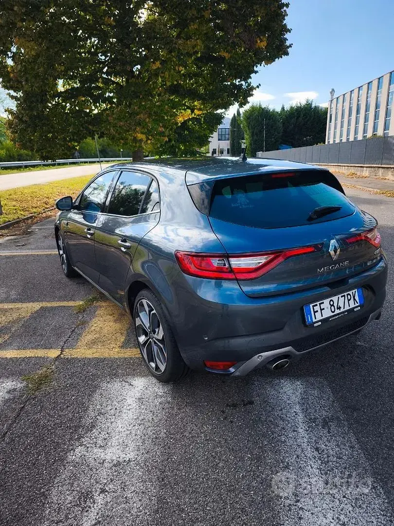 Usata Renault Mégane 110 CV (80 kW) 2016 Grigio Berlina