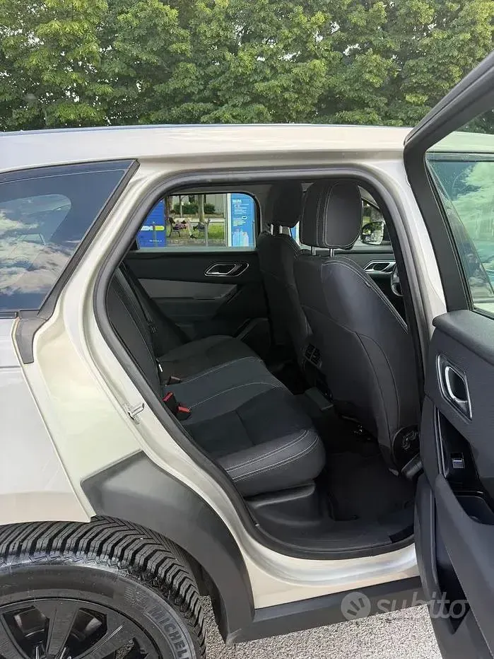 Usata Land Rover Range Rover Velar 241 CV (177 kW) 2018 Grigio SUV