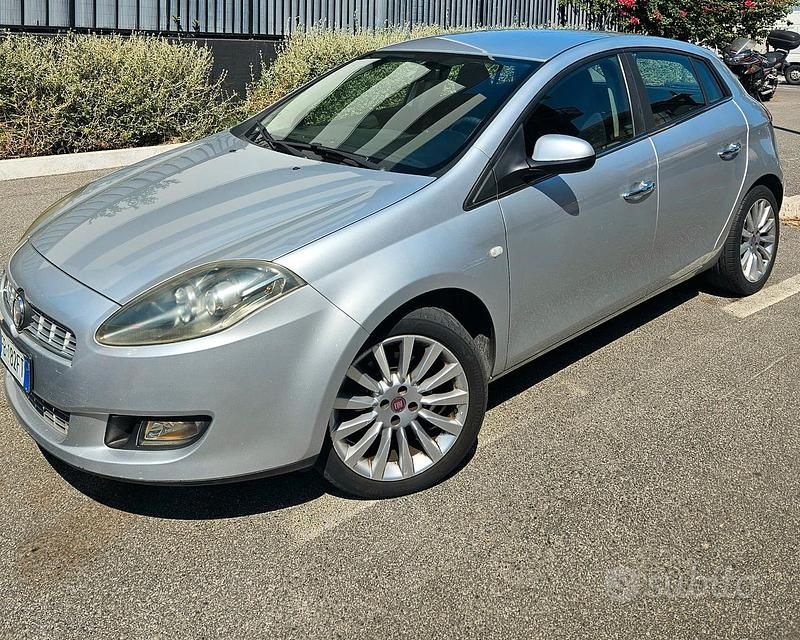Grigio Usata 2011 Fiat Bravo Due volumi | 2900 € (Ottimo prezzo) - Immagine 1/4