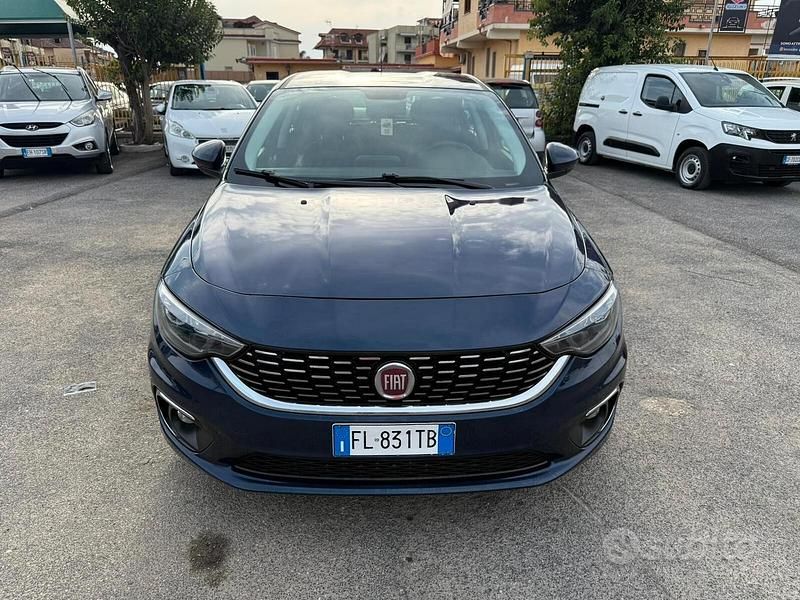 Usata Fiat Tipo 120 CV (88 kW) 2017 Blu Berlina