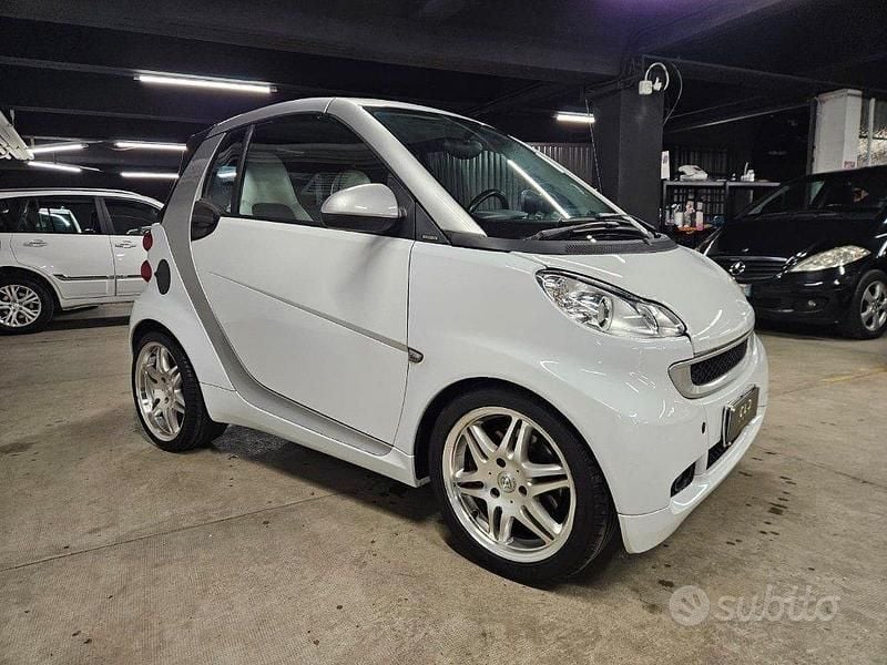 Usata Smart ForTwo Cabrio Brabus 98 CV (72 kW) 2009 Bianco Cabrio