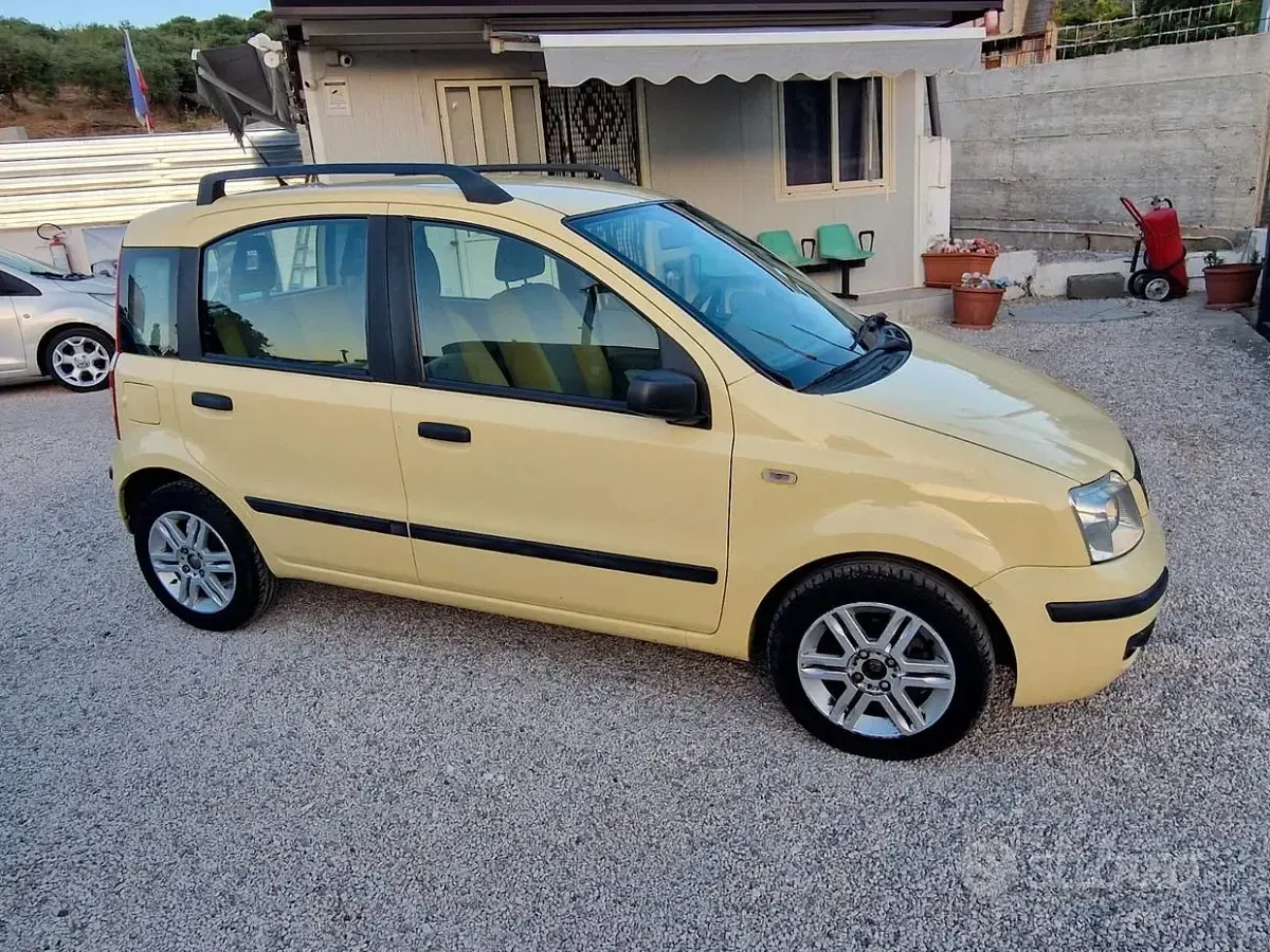 Usata Fiat Panda 60 CV (44 kW) 2005 Giallo Utilitaria