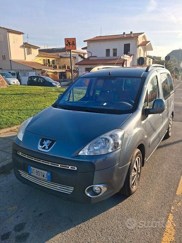 Usata Peugeot Partner 90 CV (66 kW) 2009 Grigio Monovolume