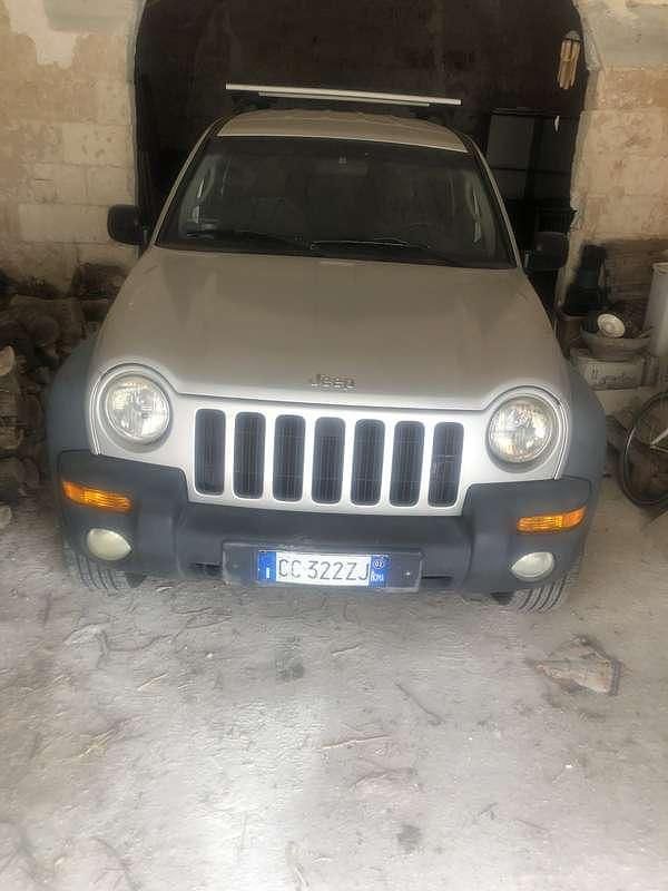 Usata Jeep Cherokee Sport 143 CV (105 kW) 2002 SUV