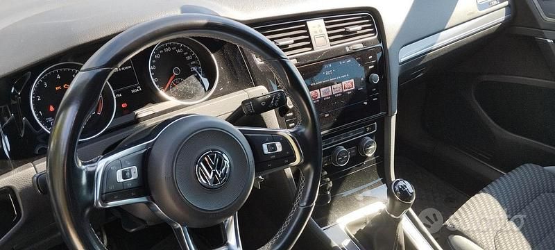 Usata VW Golf VII R-line 150 CV (110 kW) 2019 Grigio Berlina