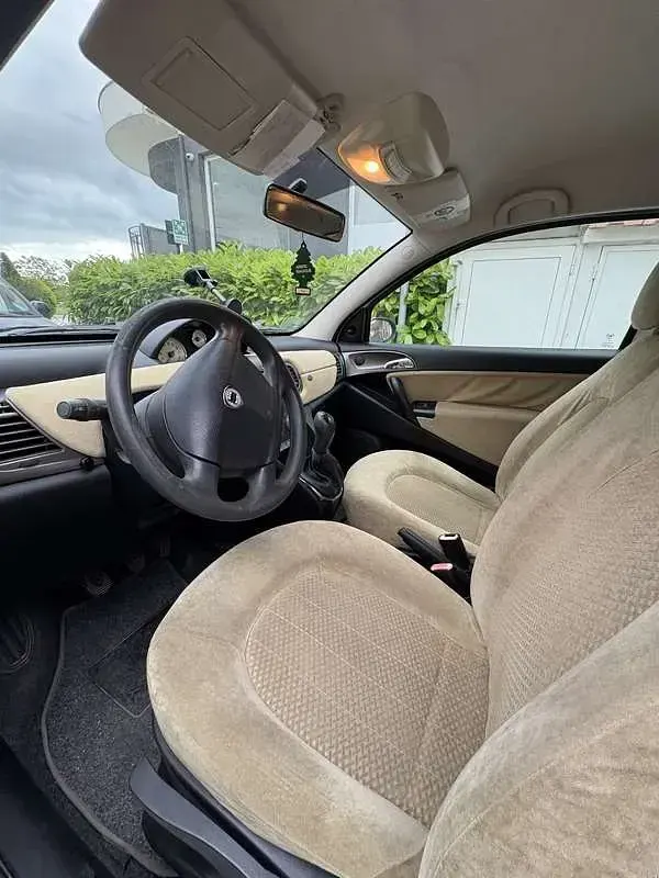 Usata Lancia Ypsilon 69 CV (50 kW) 2006 Utilitaria