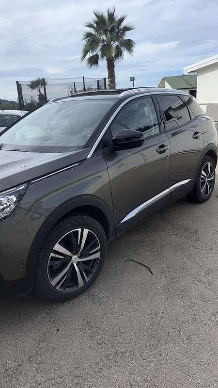 Usata Peugeot 3008 131 CV (96 kW) 2018 Verde SUV