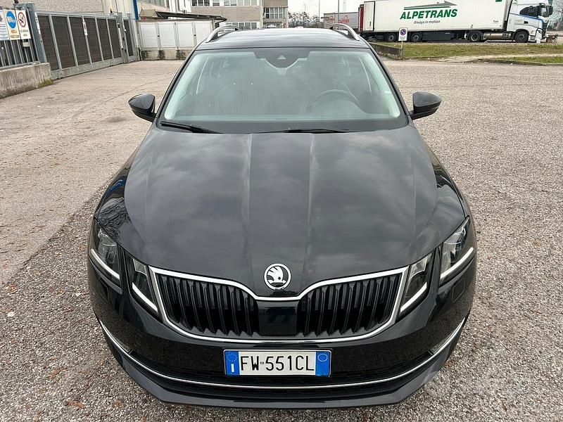 Nero Usata 2019 Skoda Octavia Style Station wagon | 10.000 € - Immagine 1/4