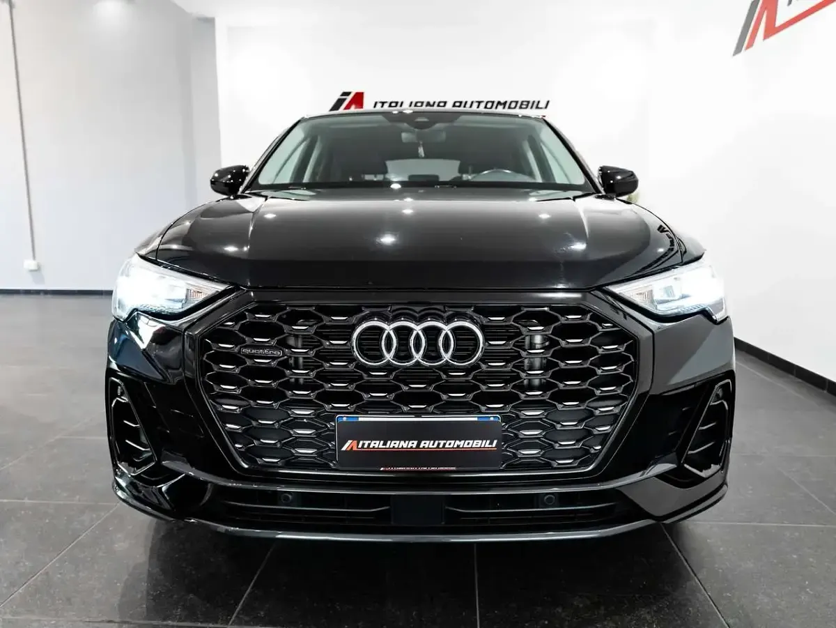 Usata Audi Q3 Sportback Ambiente 150 CV (110 kW) 2023 Nero SUV