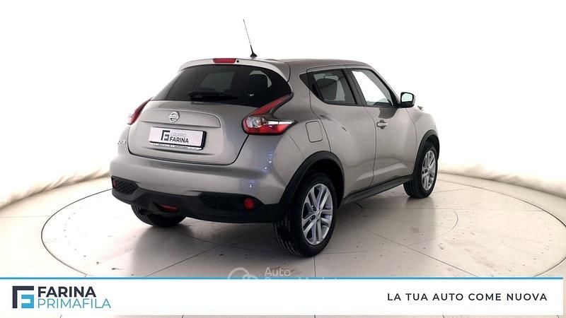 Usata Nissan Juke Acenta 110 CV (80 kW) 2018 Grigio chiaro SUV