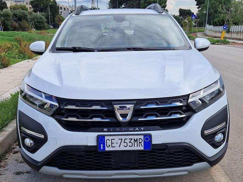 Usata Dacia Sandero Comfort 101 CV (74 kW) 2021 Bianco SUV