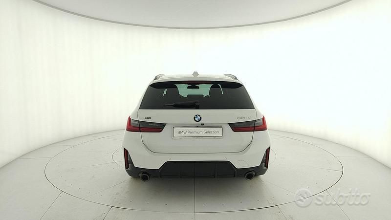 Usata BMW 320e M Sport 190 CV (139 kW) 2025 Bianco Station wagon