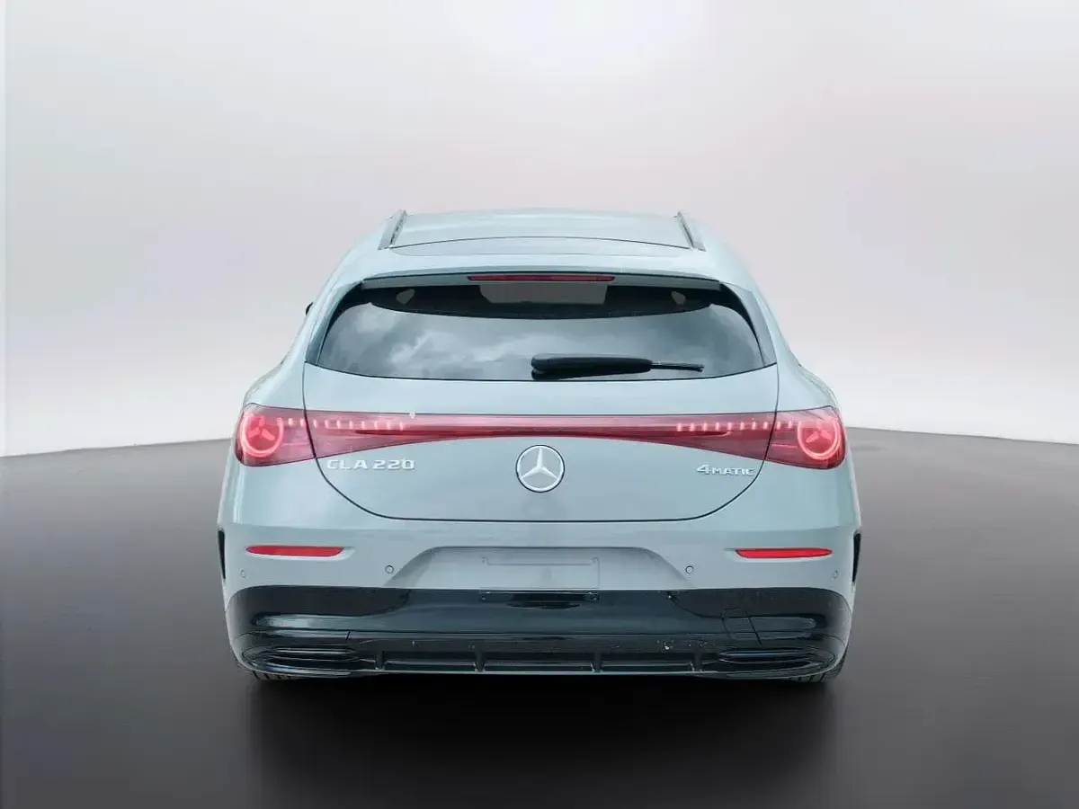Nuova Mercedes CLA220 190 CV (139 kW) 2026 Alpinagrau unilack Berlina