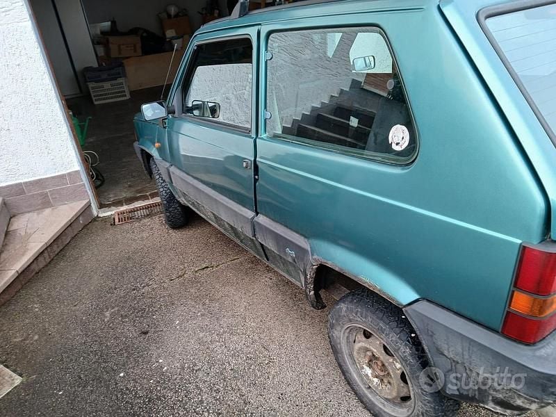 Usata Fiat Panda 4x4 50 CV (36 kW) 2000 Verde Utilitaria