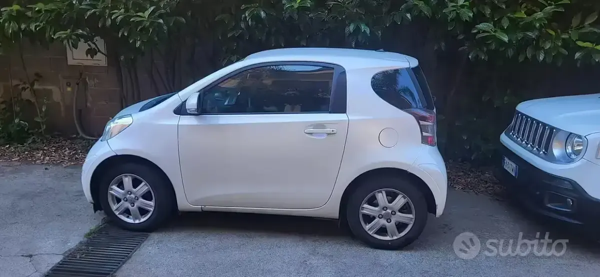 Usata Toyota iQ 68 CV (50 kW) 2009 Bianco Utilitaria