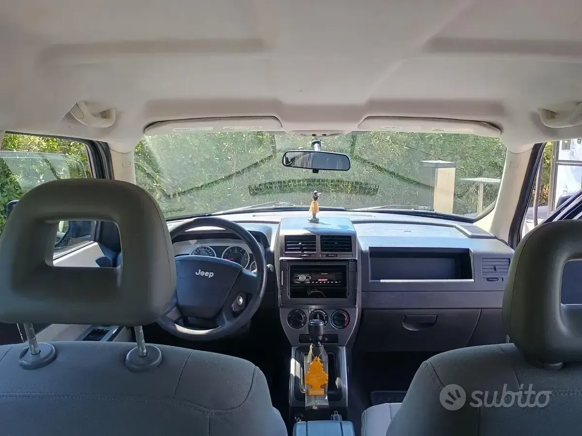 Usata Jeep Patriot Sport 140 CV (102 kW) 2007 Nero SUV
