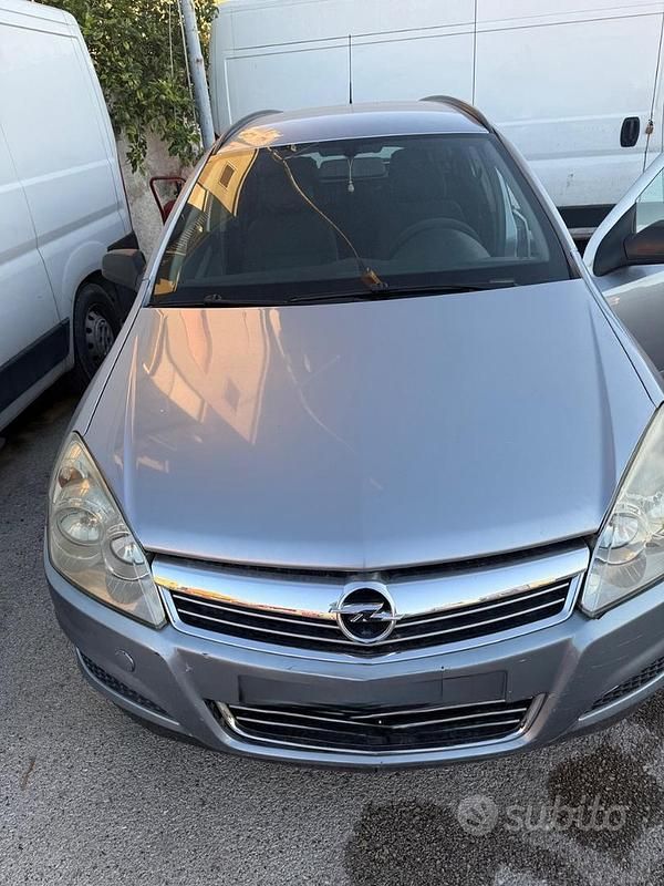 Usata Opel Astra 60 CV (44 kW) 2008 Station wagon