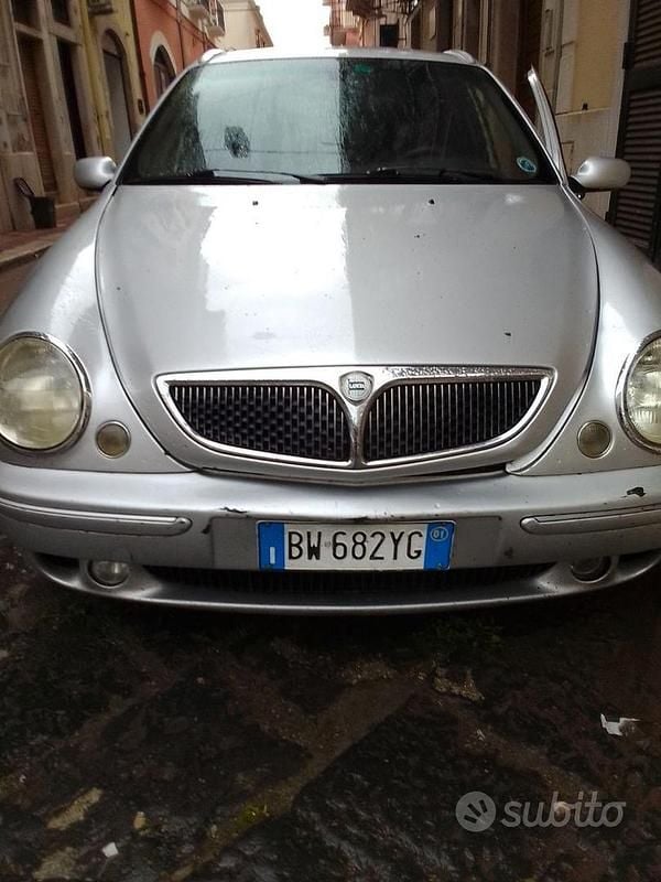 Usata Lancia Lybra 140 CV (102 kW) 2001 Grigio Station wagon