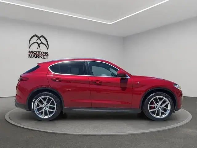 Usata Alfa Romeo Stelvio Ti 280 CV (205 kW) 2021 Rosso SUV