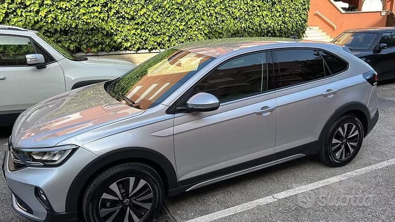 Usata VW Taigo 95 CV (69 kW) 2023 Grigio SUV