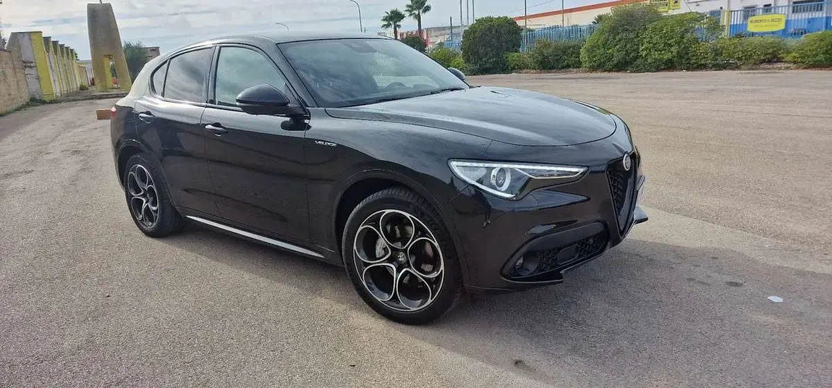 Usado Alfa Romeo Stelvio Veloce 209 CV (153 kW) 2022 SUV