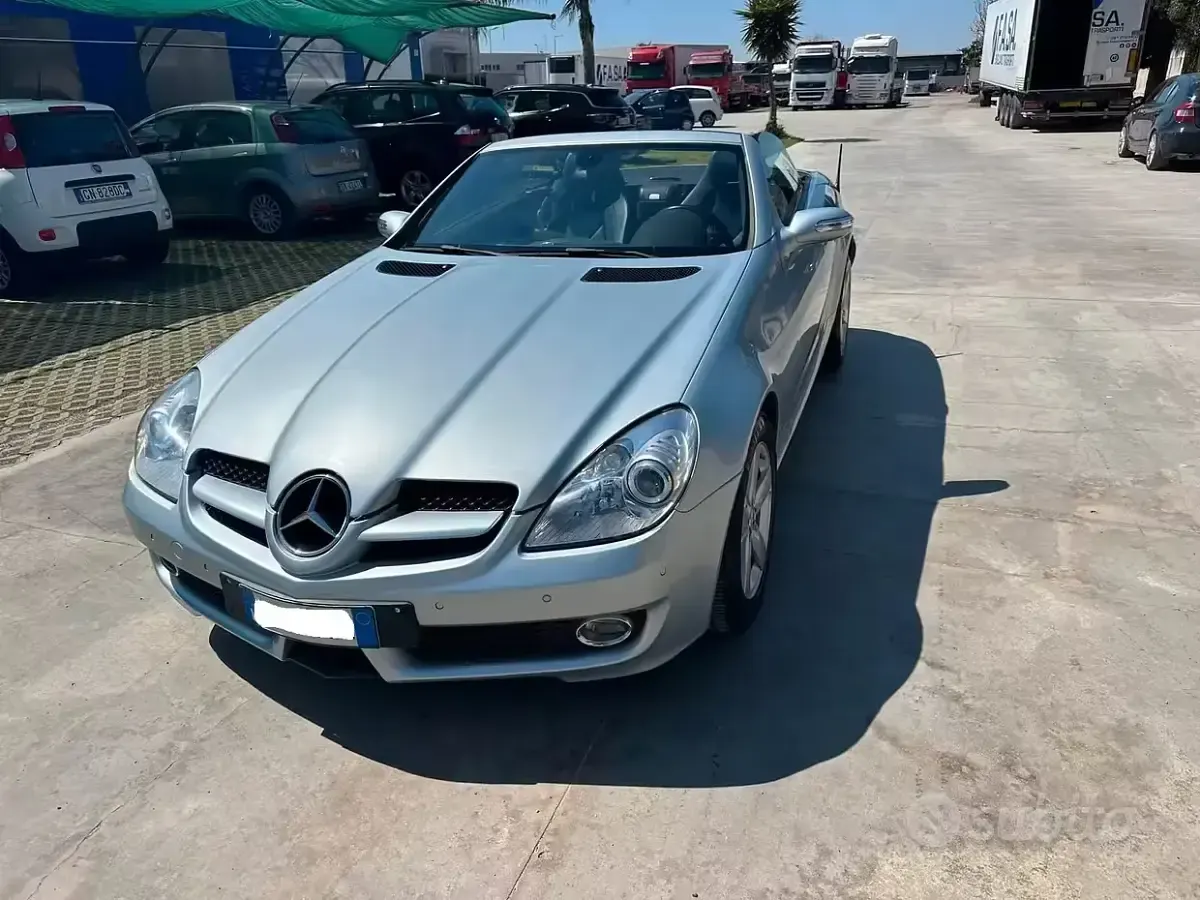 Usata Mercedes SLK200 163 CV (119 kW) 2005 Grigio Cabrio