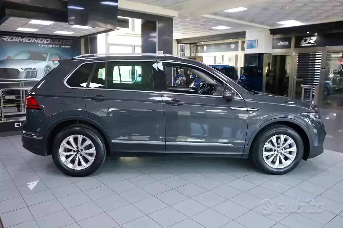 Usata VW Tiguan Life 150 CV (110 kW) 2021 Grigio SUV