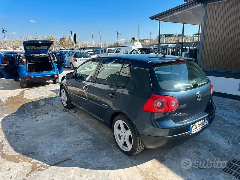 Usata VW Golf 101 CV (74 kW) 2008 Blu Berlina
